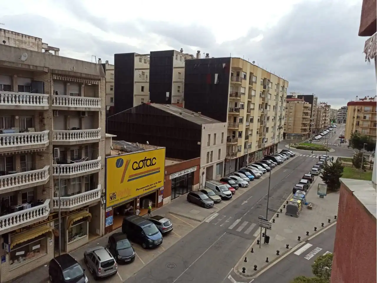 Vista exterior de Piso en venta en Amposta con Parquet, Terraza y Amueblado