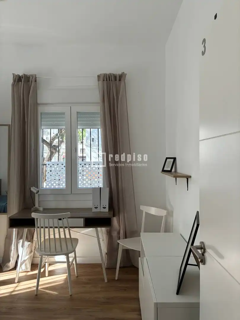 Dormitori de Pis de lloguer en Sevilla amb Calefacció, Parquet i Terrassa