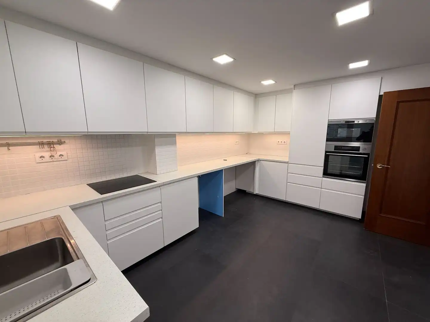 Cocina de Piso de alquiler en Barcelona con Aire acondicionado y Calefacción