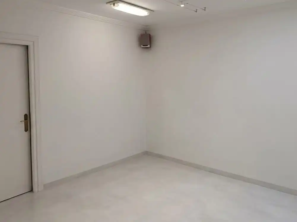 Local comercial en venda a Pintor Llorens 50, imagen 3