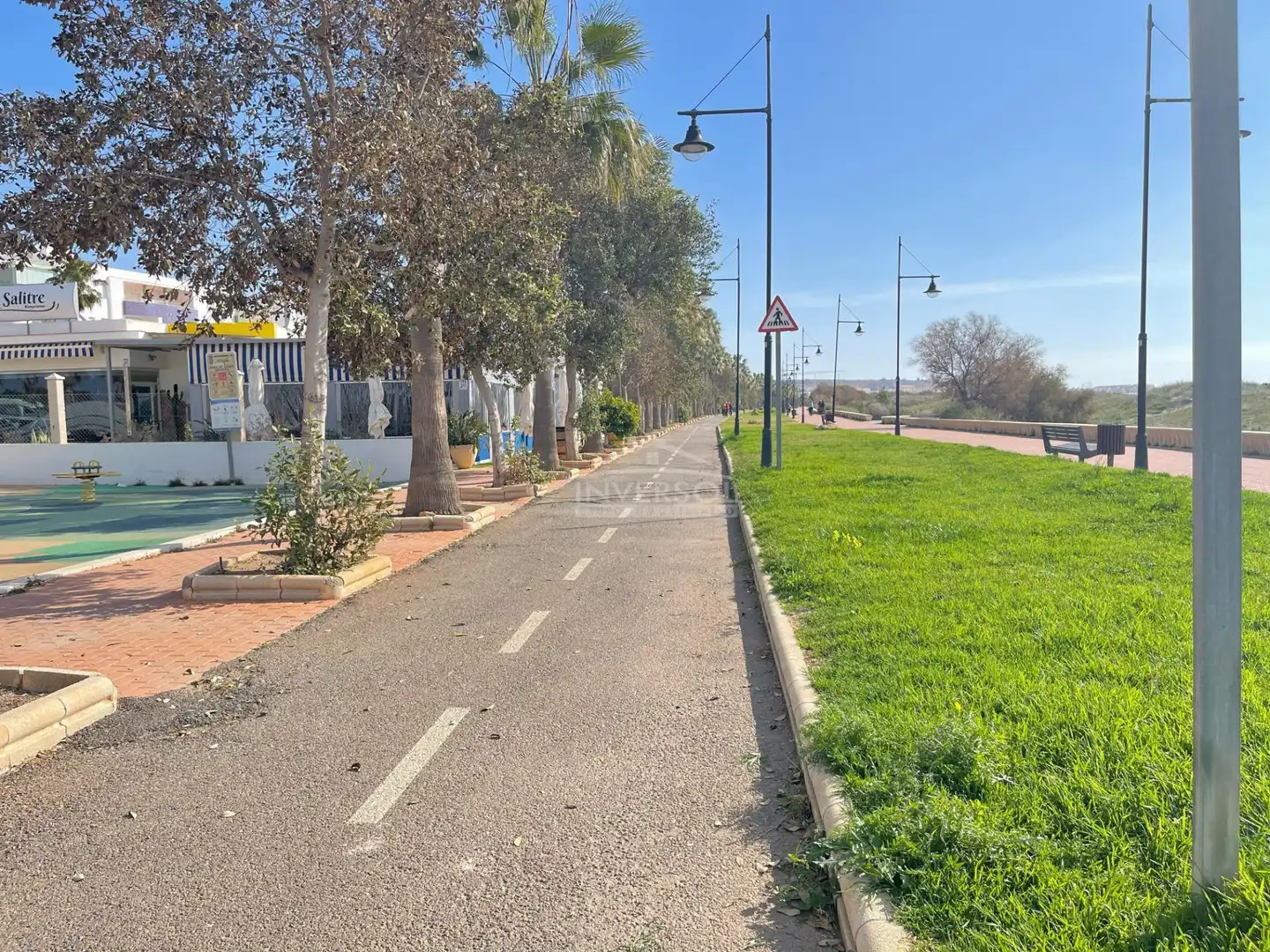 Vista exterior de Casa adosada en venda en El Ejido amb Aire condicionat, Calefacció i Terrassa