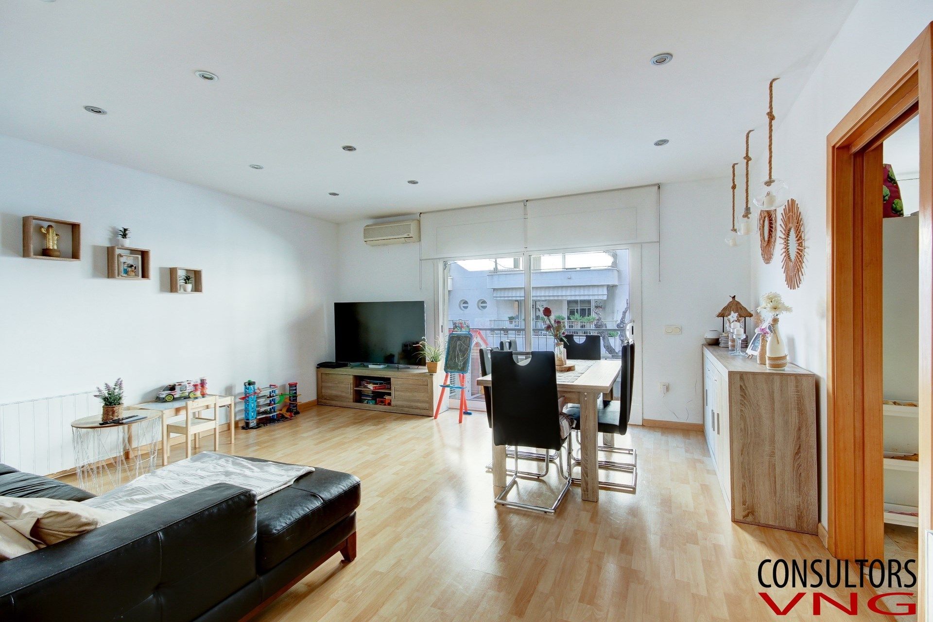 Living room of Flat for sale in Sant Pere de Ribes  with Air Conditioner, Heating and Terrace