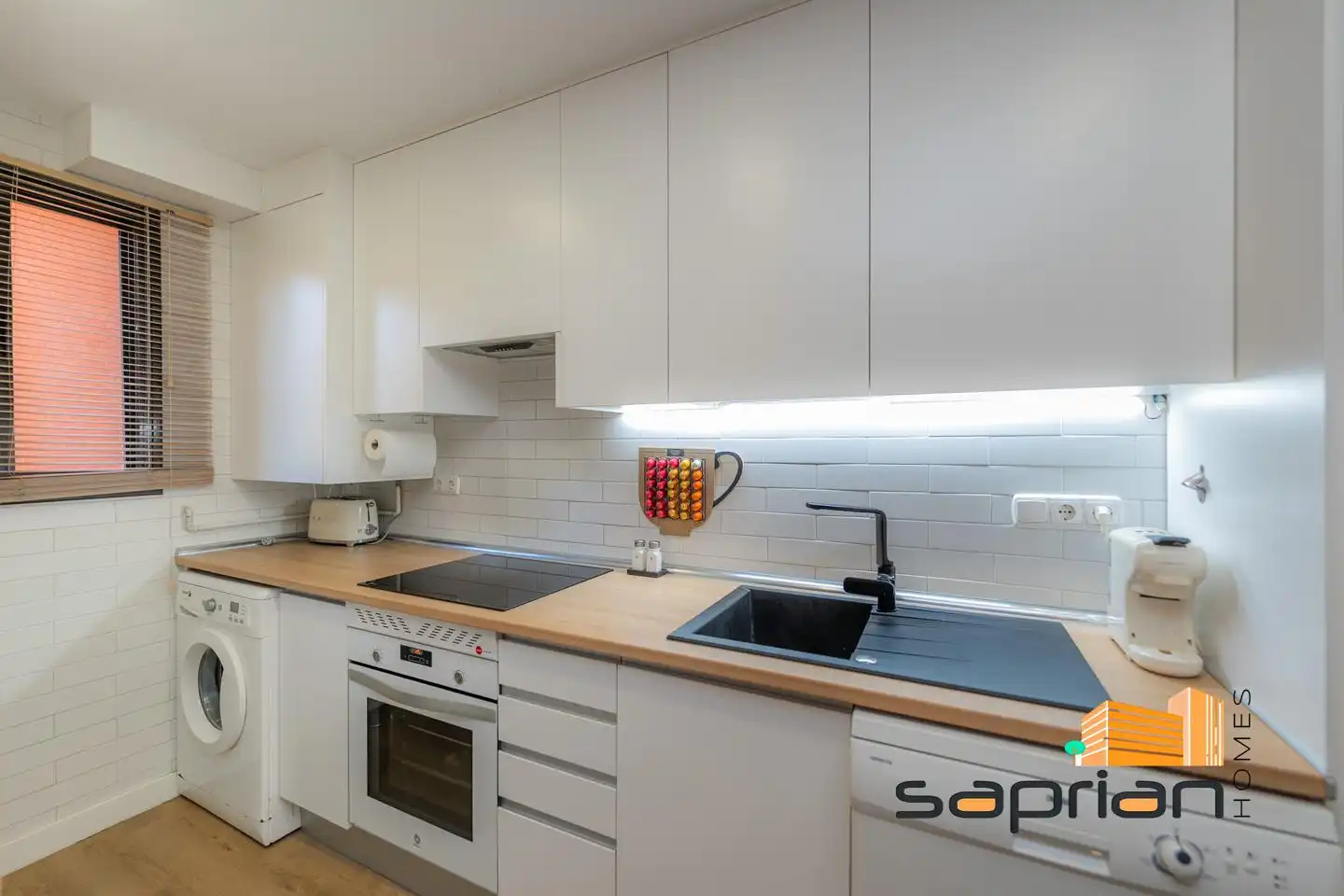 Cocina de Piso en venta en Alcalá de Henares con Aire acondicionado, Calefacción y Jardín privado