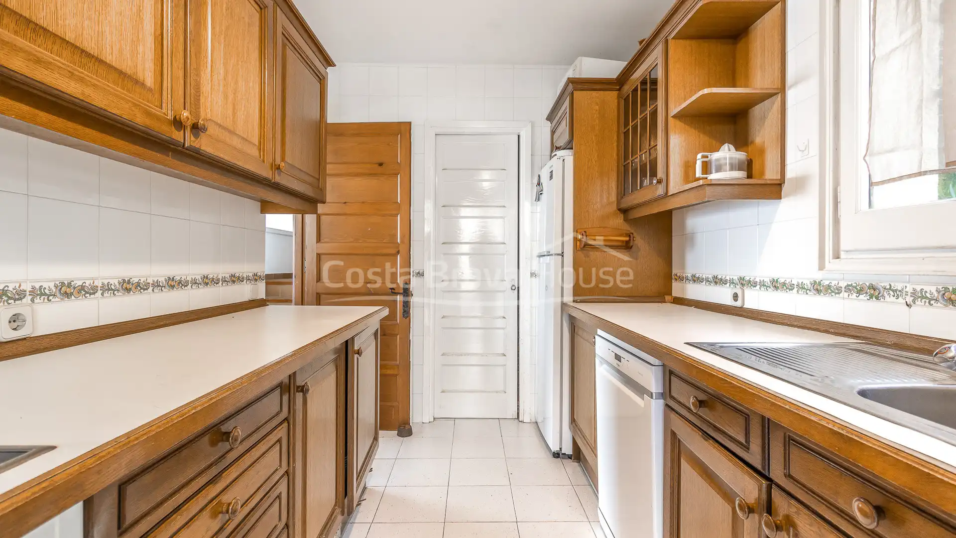 Küche von Haus oder Chalet zum Verkauf in Begur mit Heizung, Privatgarten und Terrasse