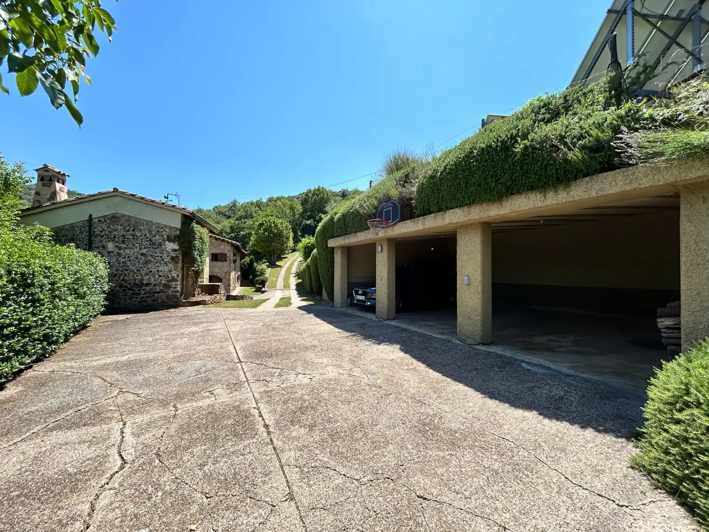 Vista exterior de Casa o chalet en venta en Sant Joan Les Fonts con Aire acondicionado, Calefacción y Parquet