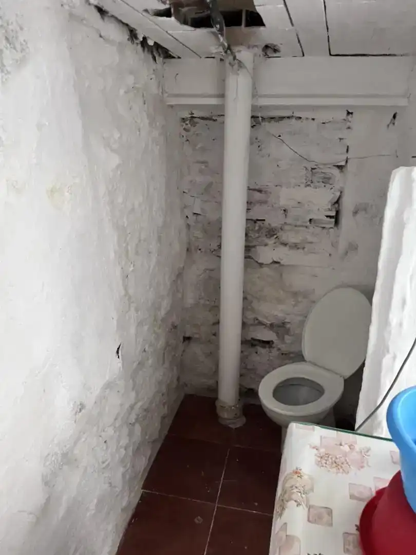 Casa adosada en venda en Baza amb Balcó