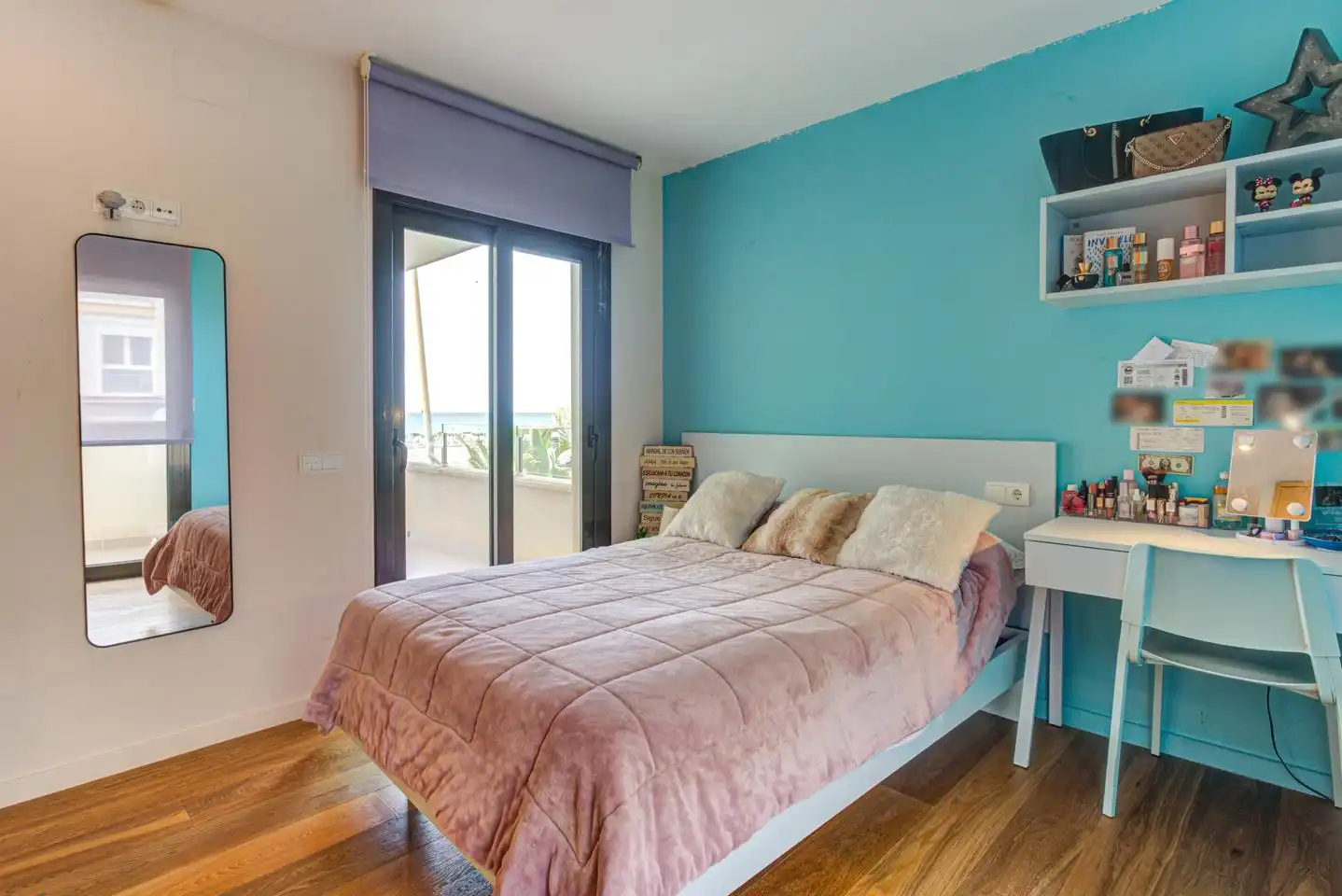 Schlafzimmer von Haus oder Chalet zum Verkauf in Castelldefels mit Klimaanlage, Heizung und Privatgarten