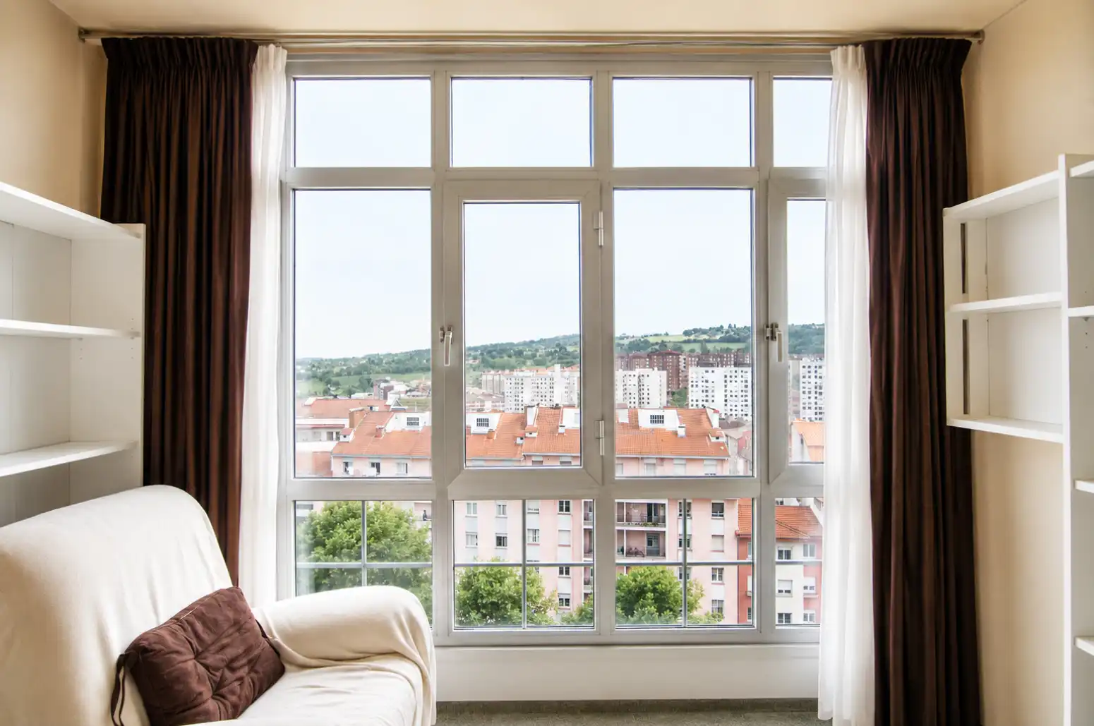 Habitación de Piso en venta en Oviedo  con Calefacción y Parquet