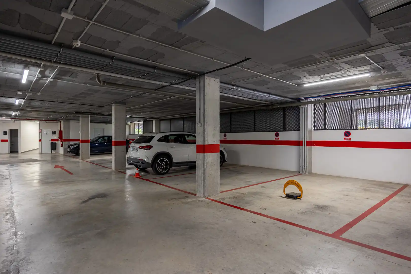 Parking de Apartamento en venta en Benidorm con Trastero, Piscina y Amueblado