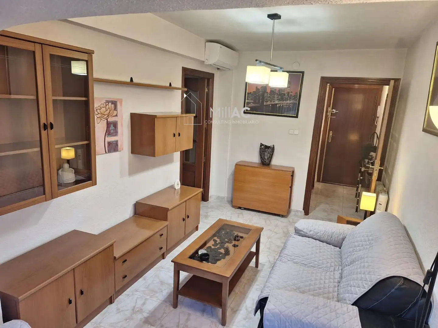 Living room of Flat for rent in Madrid  with Air Conditioner, Heating and Furnished