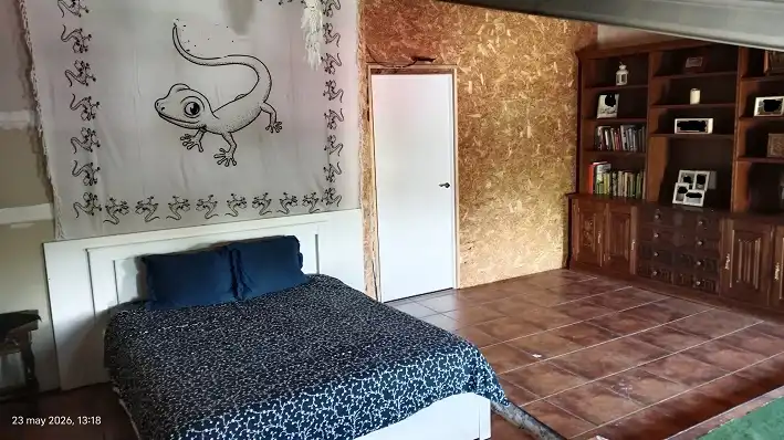 Dormitori de Casa o xalet en venda en Grisaleña amb Jardí privat i Moblat