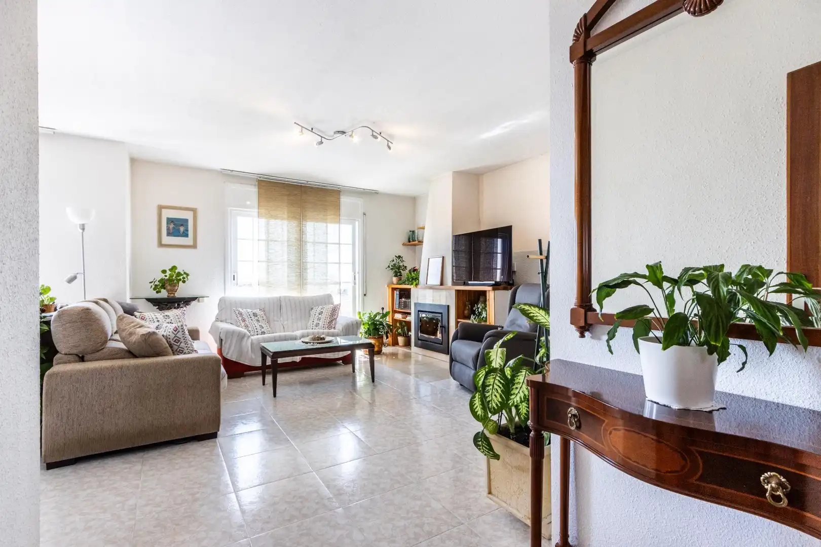 Sala de estar de Casa o chalet en venta en Caldes de Montbui con Aire acondicionado, Calefacción y Jardín privado