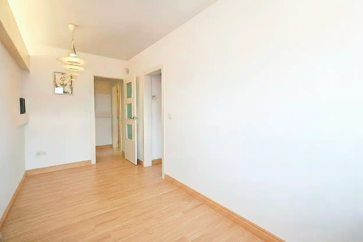 Bedroom of Flat for sale in L'Hospitalet de Llobregat