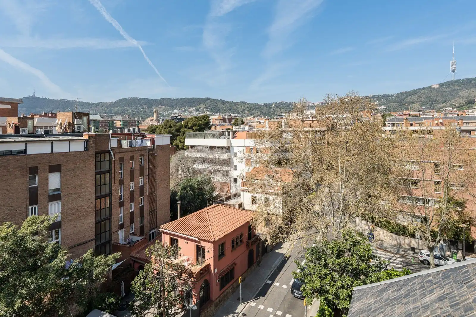 Vista exterior de Àtic en venda en Barcelona amb Calefacció i Traster
