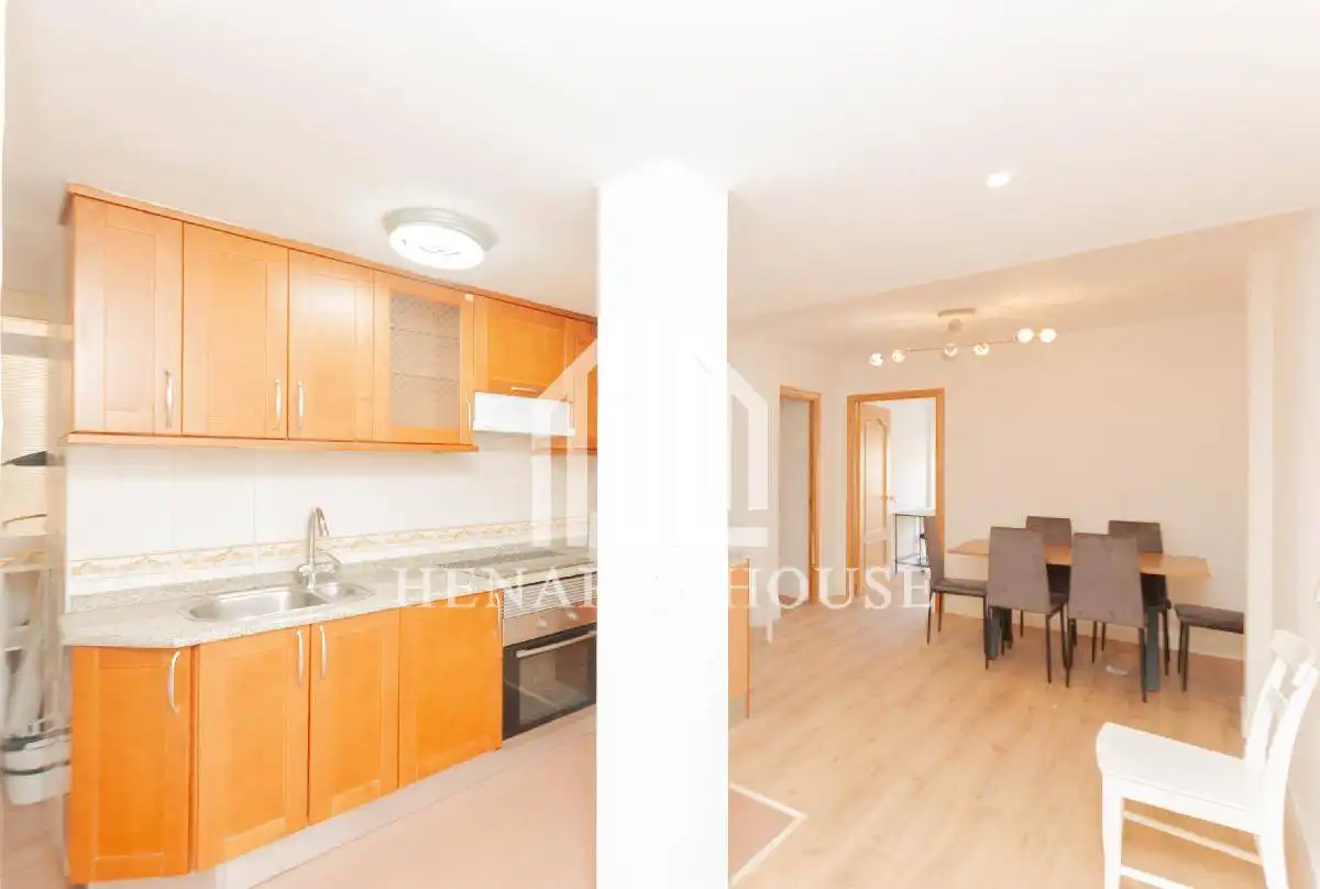 Wohnung mit Aufzug zur Miete in Barrio Venecia - Nueva Alcalá