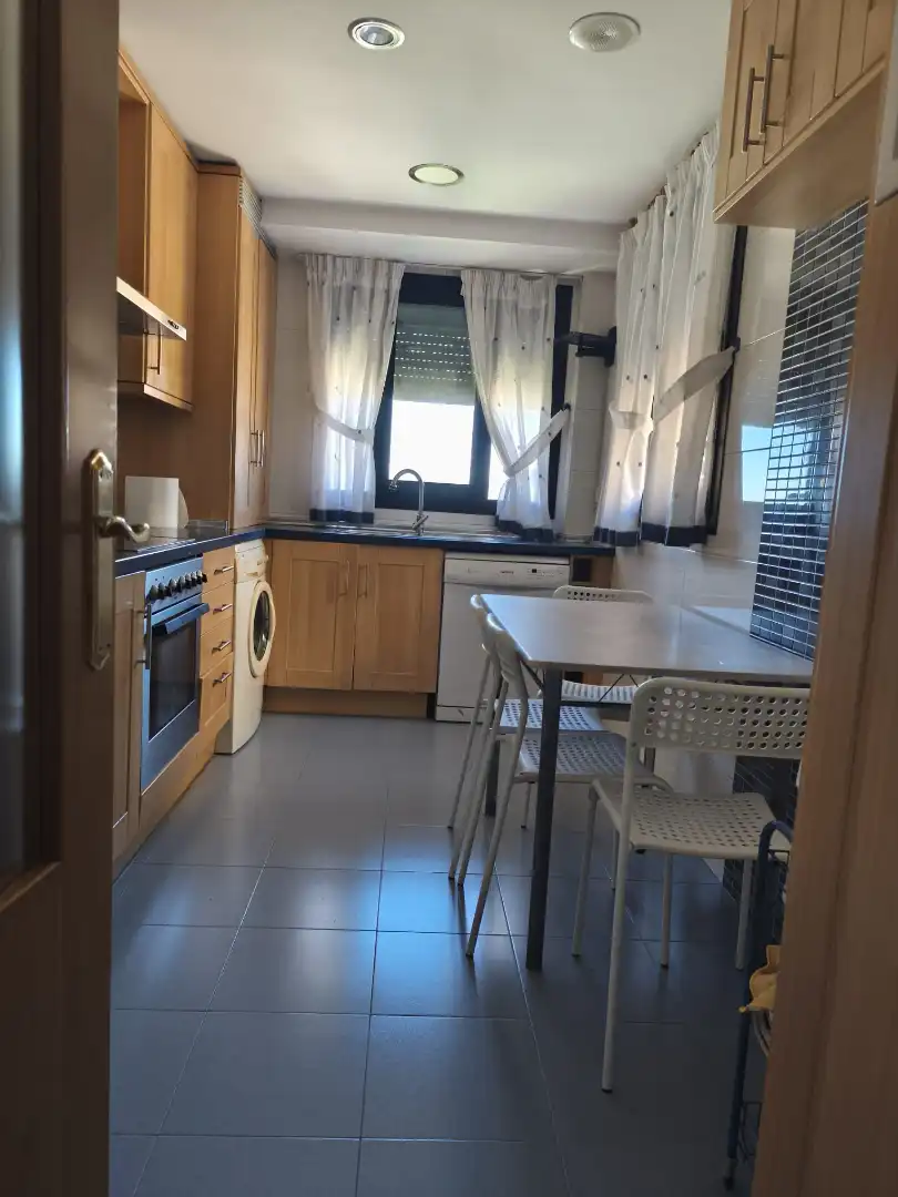 Cocina de Piso de alquiler en Cuenca con Aire acondicionado, Calefacción y Parquet