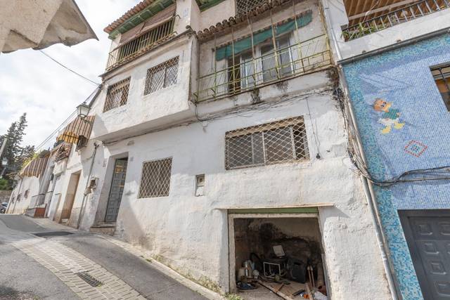 Casa-chalet en Venta en Calle PRADOLLANO, 20 en Bola de Oro