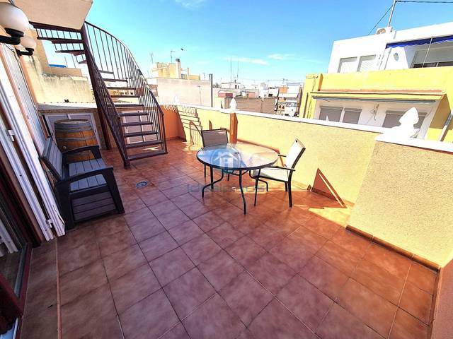 Ático en Venta en Calle BOYERO en Florida Baja