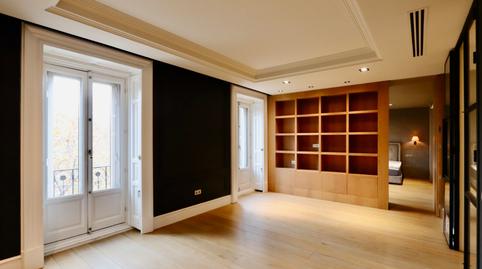 Foto 2 de Pis de lloguer a Calle de Alfonso XII, Jerónimos, Madrid