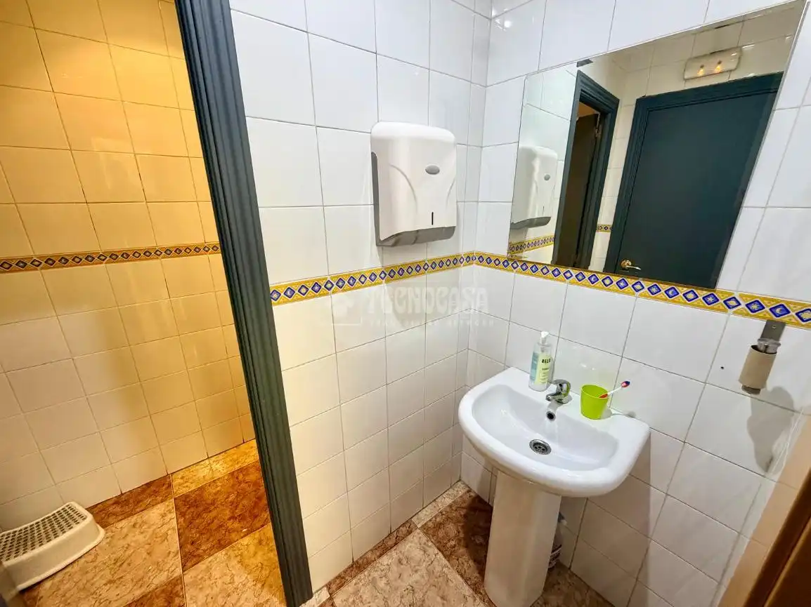 Local comercial en alquiler en Zona Centro - Ayuntamiento, imagen 9