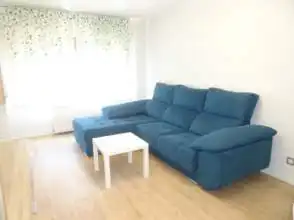 Sala d'estar de Pis de lloguer en Gijón  amb Calefacció, Parquet i Moblat
