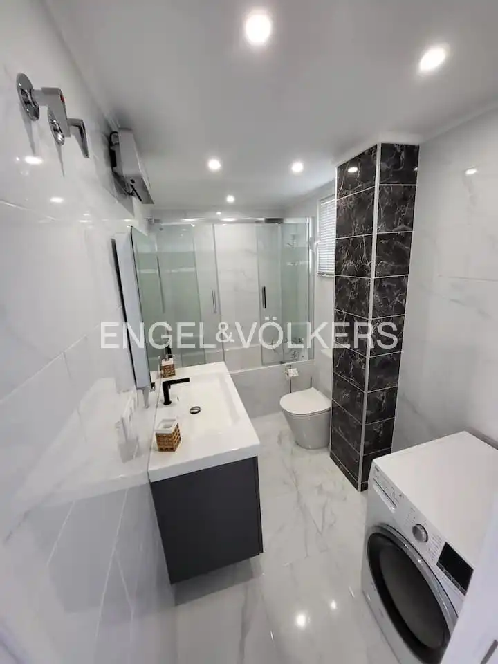 Baño de Piso de alquiler en Torrevieja con Aire acondicionado, Calefacción y Balcón