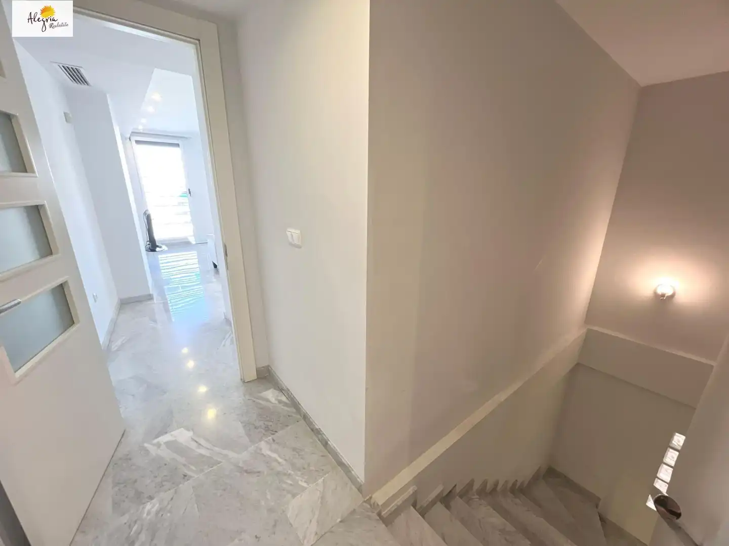 Maisonette zum Verkauf in Valencia mit Klimaanlage, Heizung und Terrasse