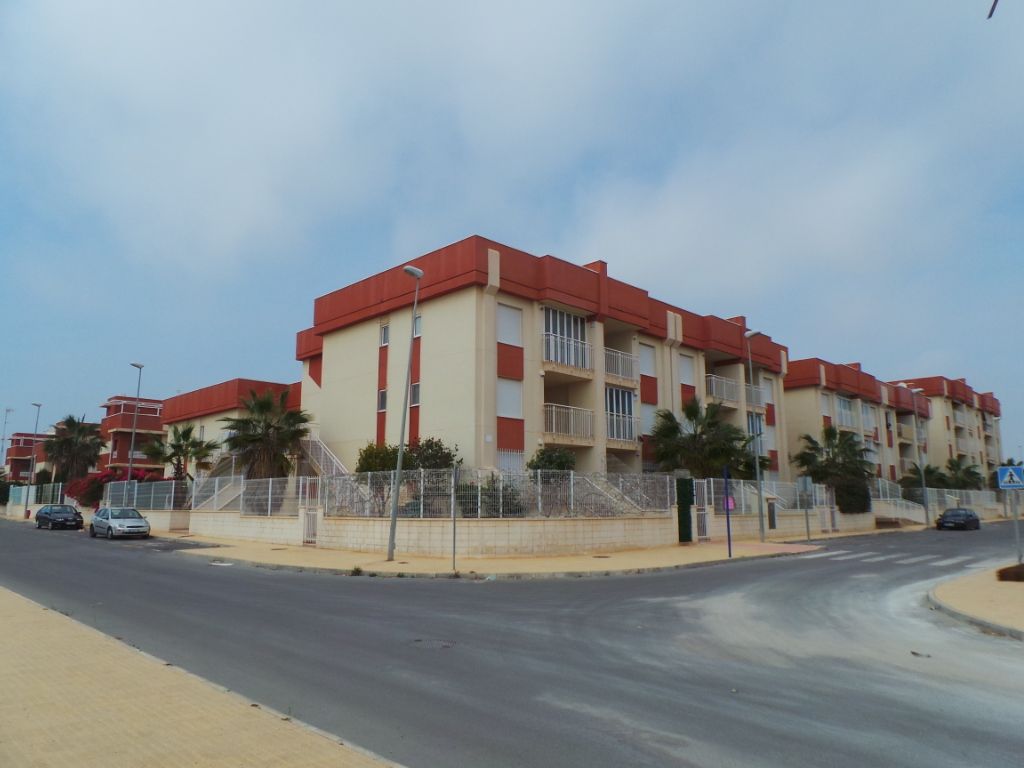 Vista exterior de Pis en venda en Orihuela