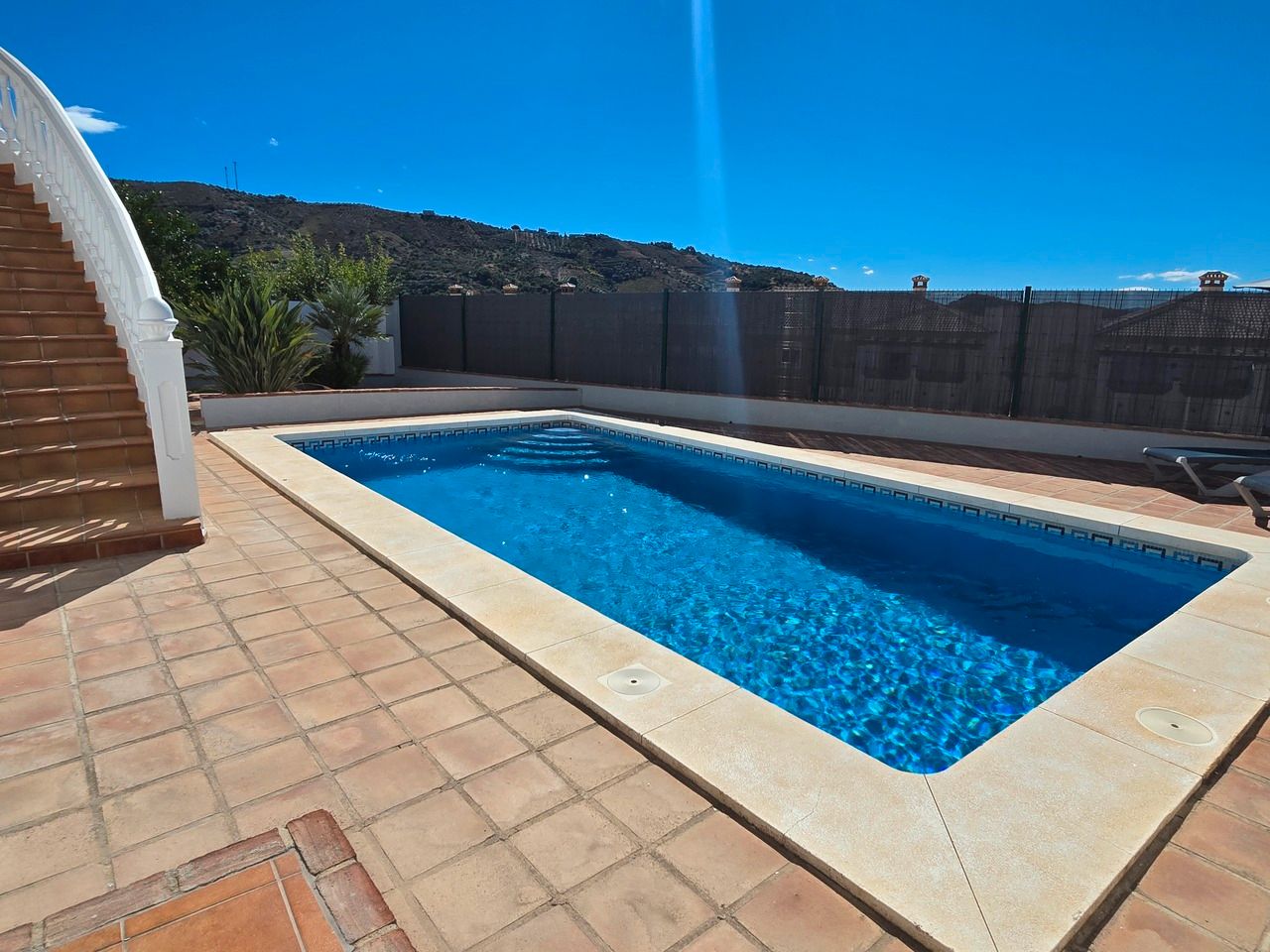 Piscina de Casa o xalet en venda en Alcaucín amb Aire condicionat, Terrassa i Piscina