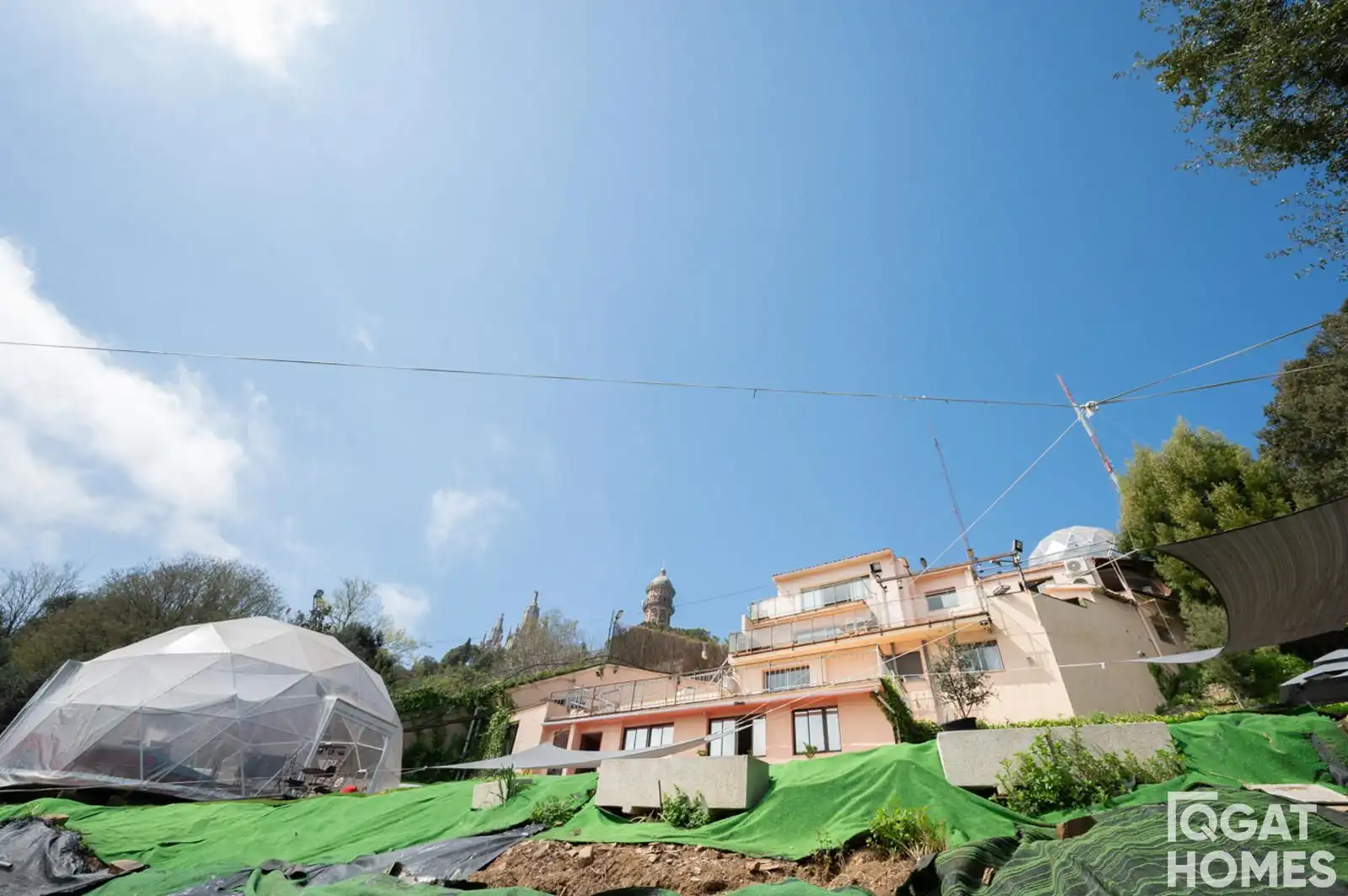 Vista exterior de Casa o xalet en venda en Barcelona amb Aire condicionat, Calefacció i Jardí privat