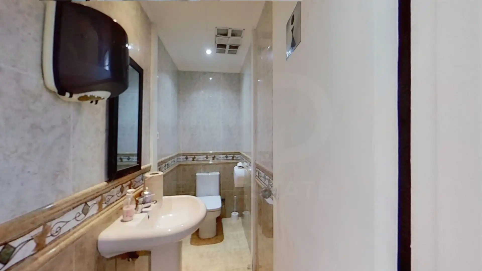 Baño de Local en venta en Tortosa