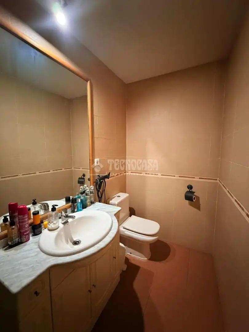 Baño de Piso en venta en Valdepeñas con Aire acondicionado, Calefacción y Terraza
