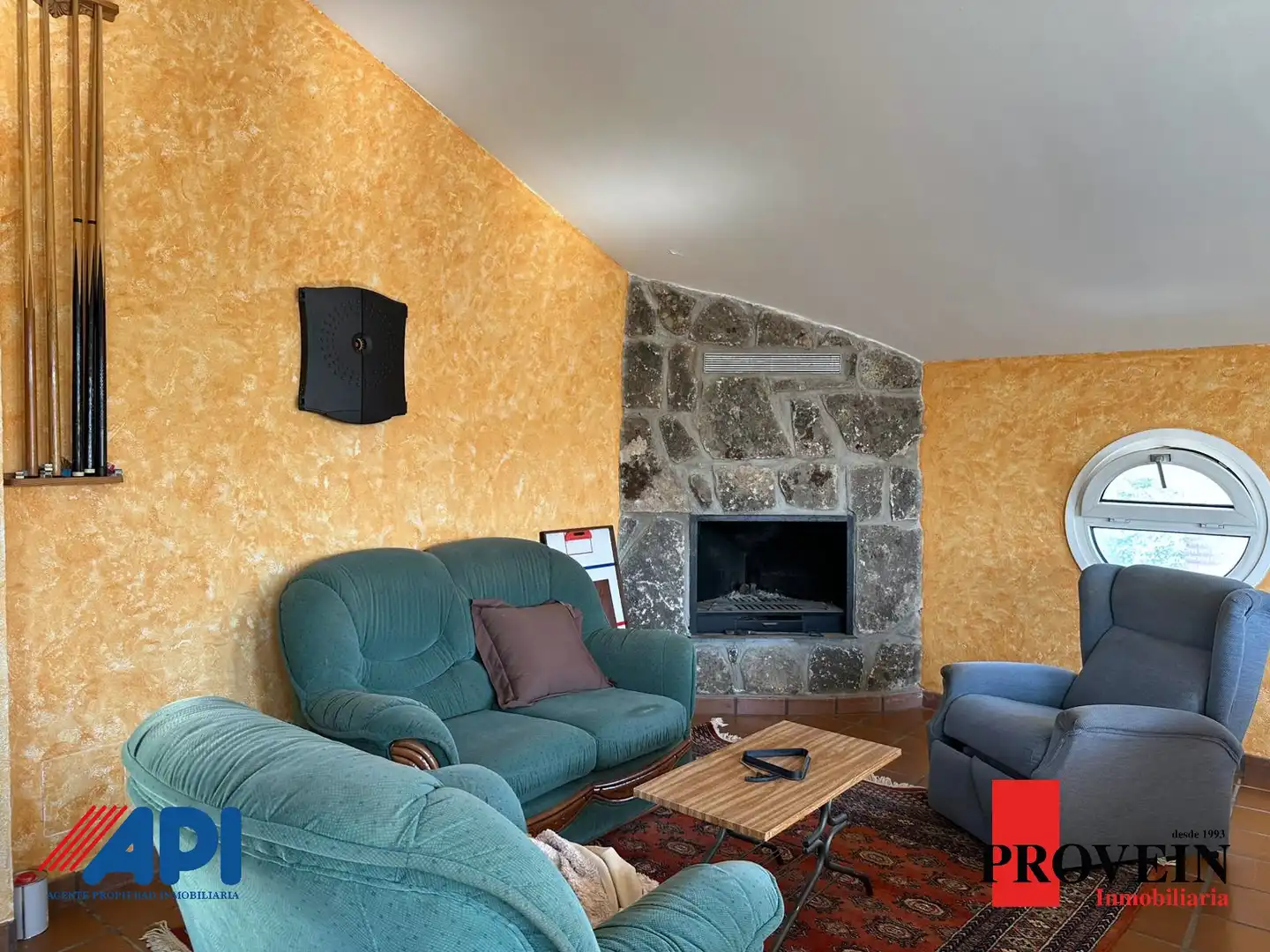 Living room of Houses for sale in Santa Cruz del Retamar  with Heating, Private garden and Parquet flooring