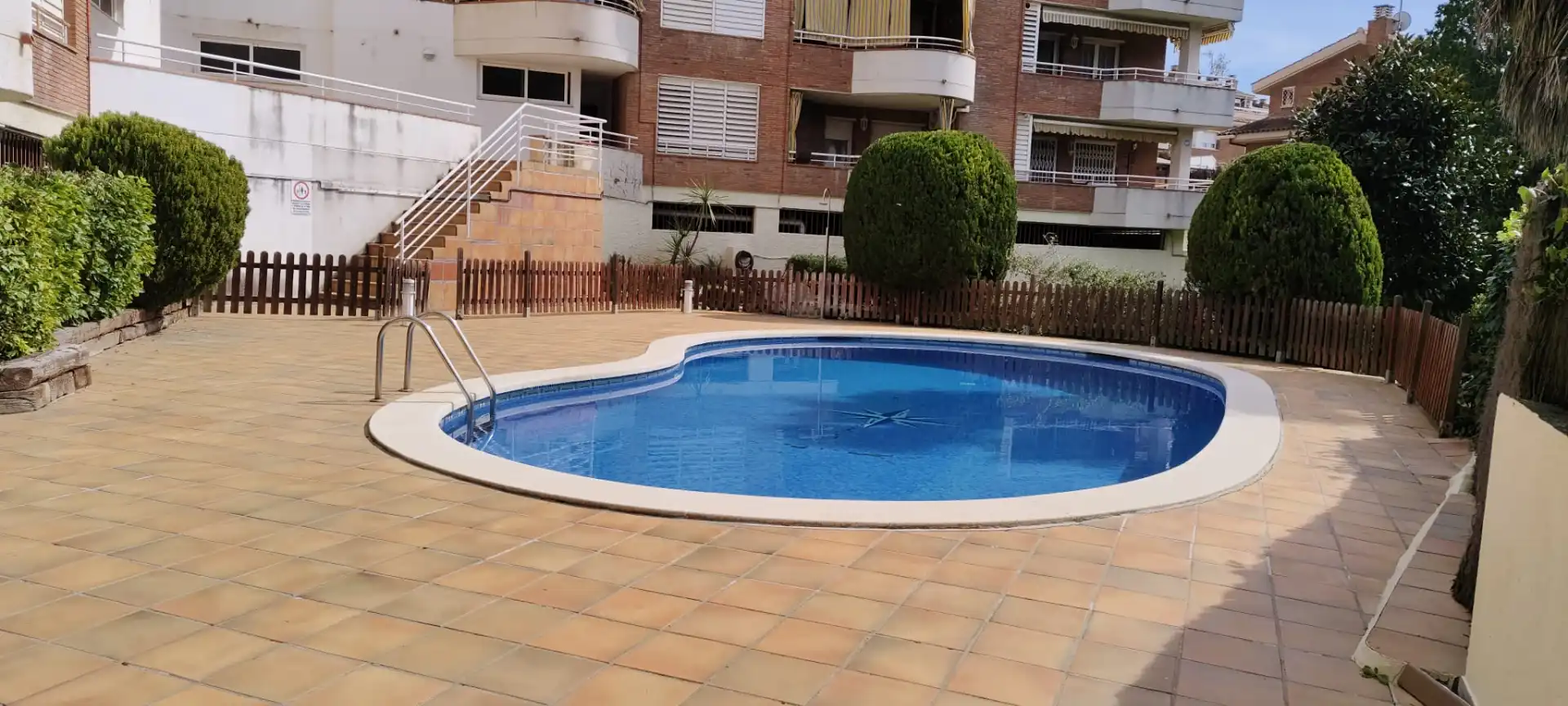 Piscina de Pis en venda en La Palma de Cervelló amb Aire condicionat, Calefacció i Terrassa