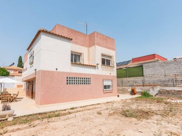 Detached house with garden for sale in Las Torres de Cotillas