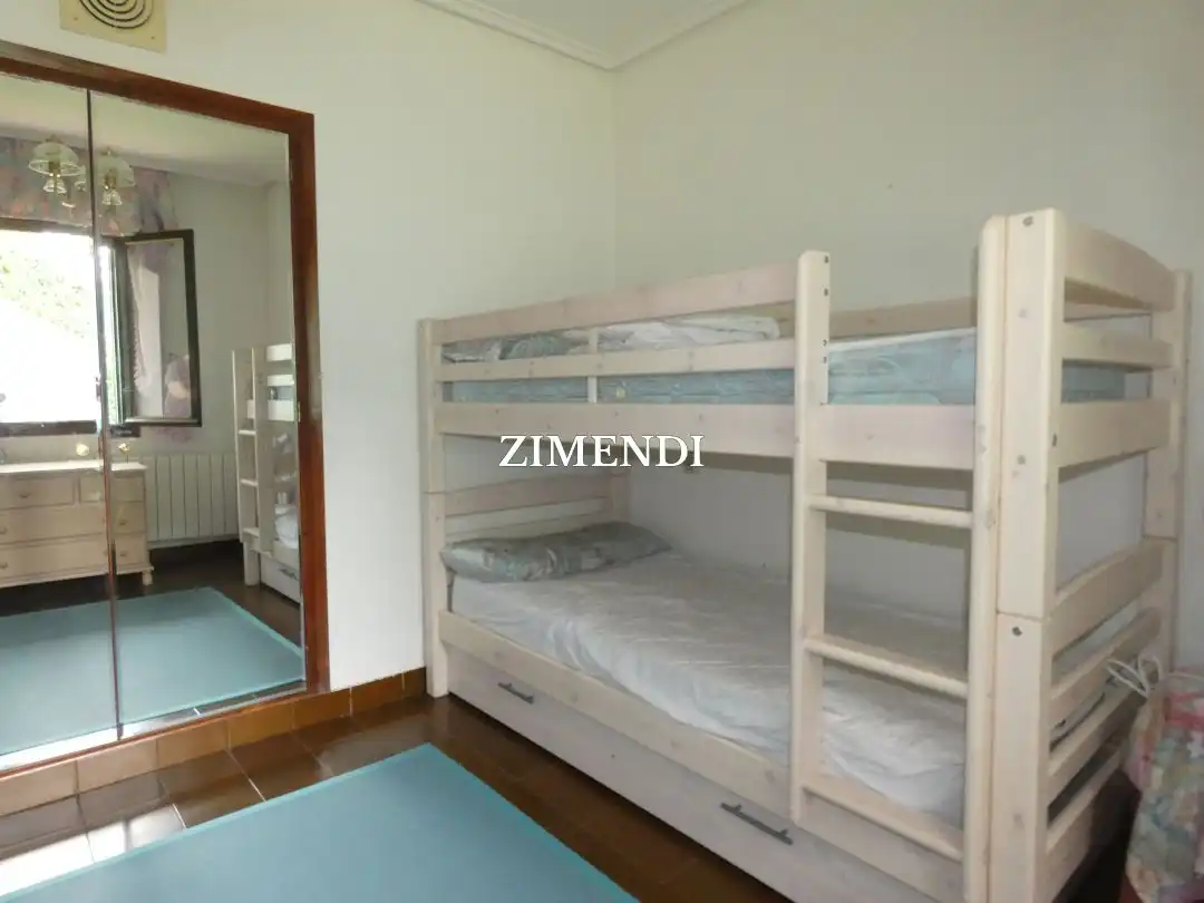 Bedroom of Houses for sale in Albelda de Iregua  with Heating, Terrace and Swimming Pool
