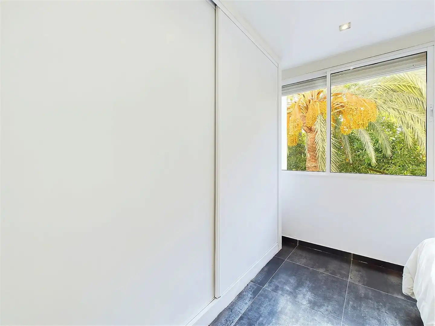 Dormitori de Apartament en venda en Estepona amb Aire condicionat i Terrassa