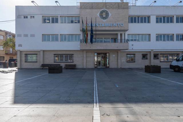 Local comercial en Alquiler en Calle de Vizcaya, 13 en Las Tres Cruces