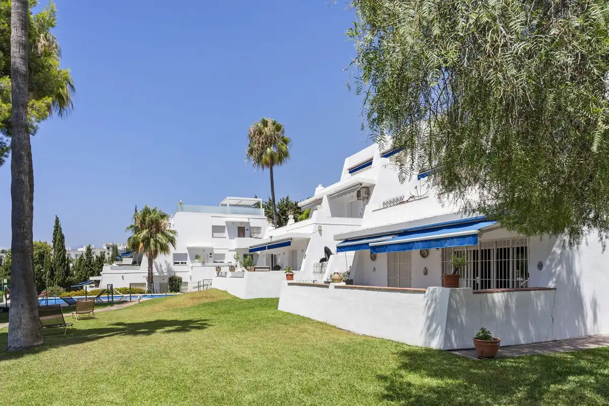 Home with pool for sale in Nueva Andalucía, imagen 4