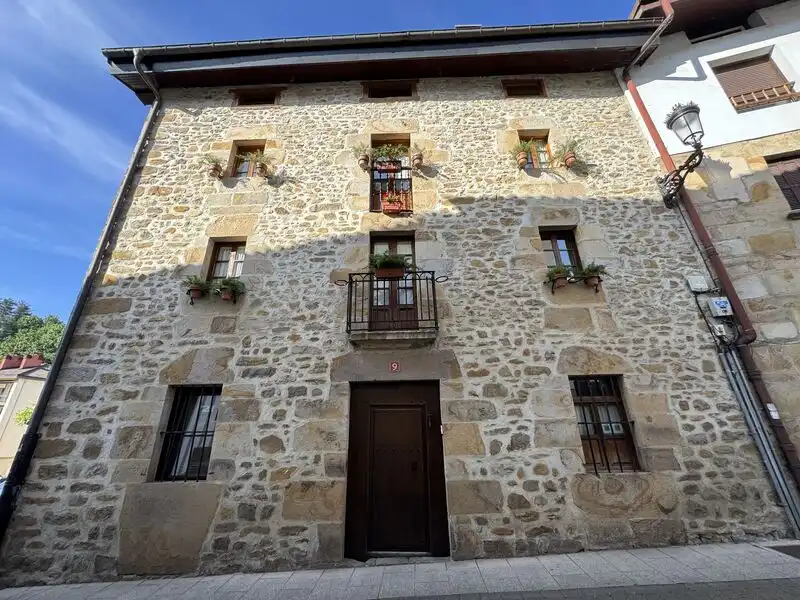 Vista exterior de Piso en venta en Antzuola con Calefacción, Jardín privado y Terraza