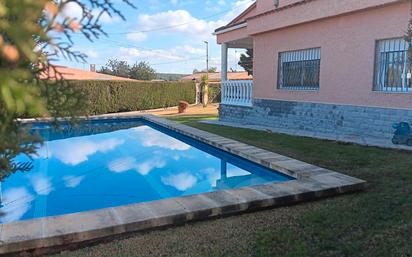 Piscina de Casa o xalet en venda en Riba-roja de Túria amb Aire condicionat, Jardí privat i Terrassa