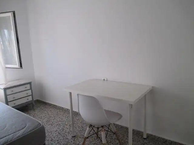 Schlafzimmer von Wohnung zur Miete in Granada mit Klimaanlage, Möbliert und Balkon