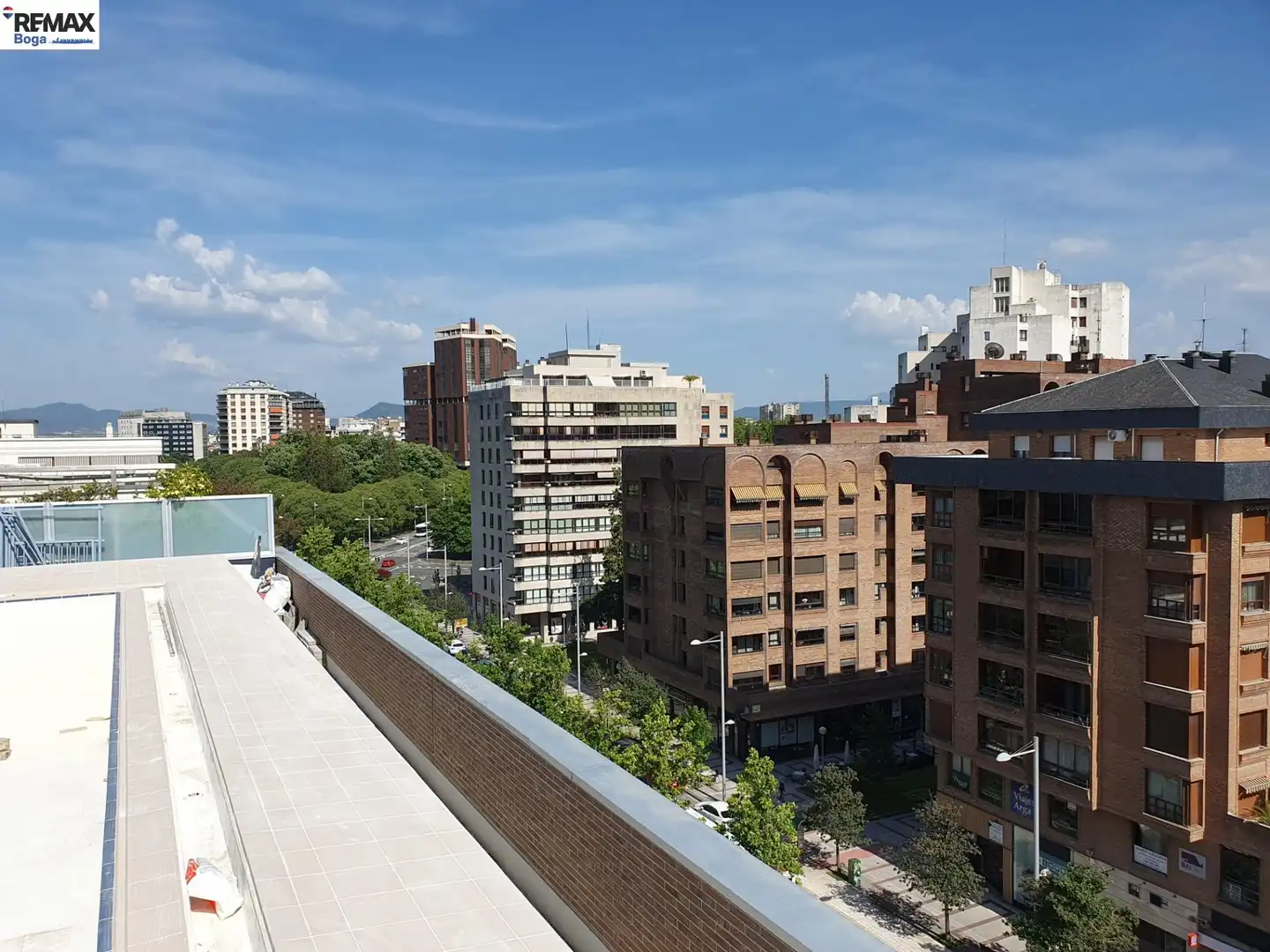 Vista exterior de Pis en venda en  Pamplona / Iruña amb Calefacció i Piscina comunitària