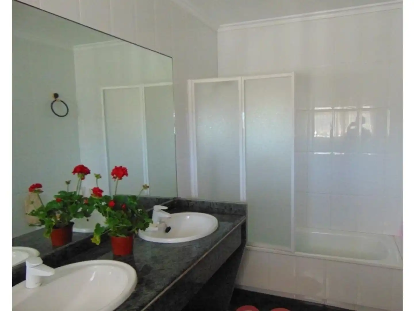 Baño de Casa o chalet en venta en Benifairó de les Valls con Aire acondicionado, Calefacción y Jardín privado
