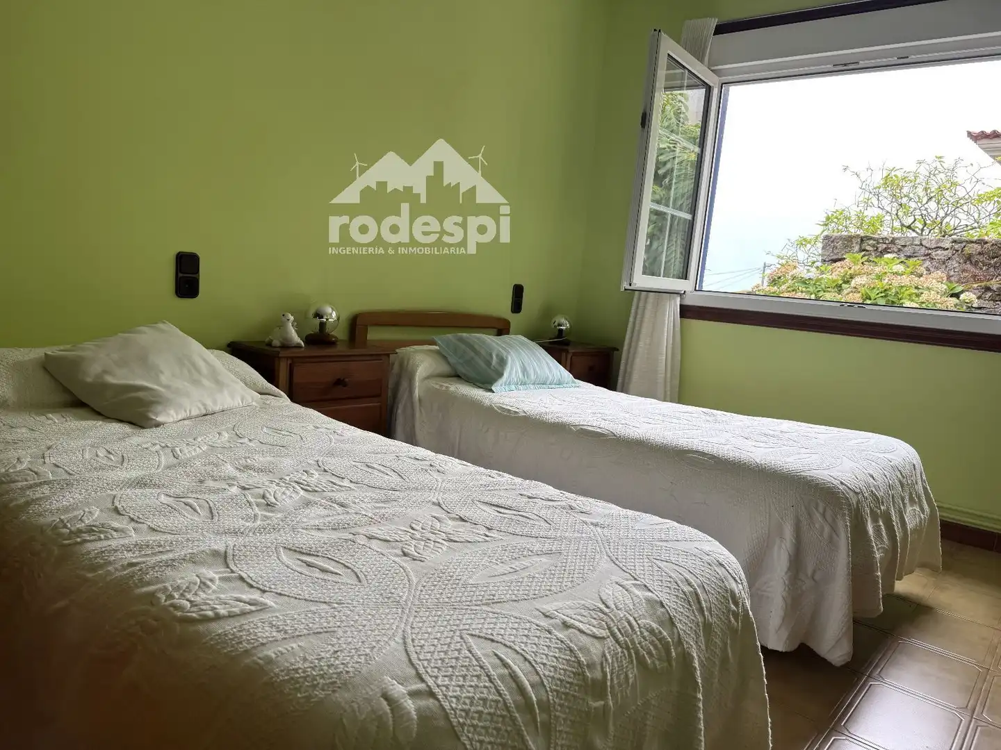 Schlafzimmer von Haus oder Chalet zum Verkauf in Sanxenxo mit Heizung, Abstellraum und Möbliert