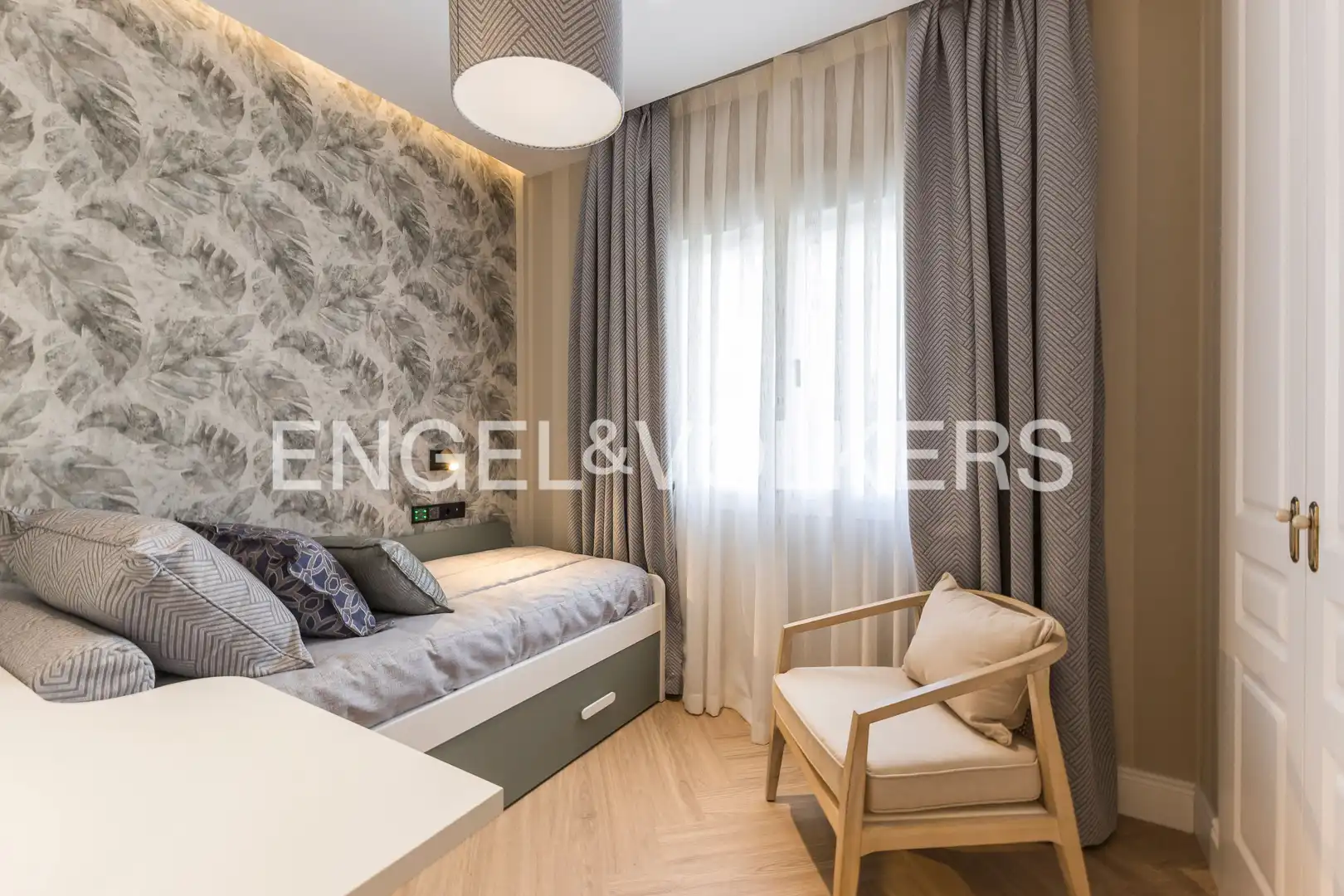 Piso con ascensor en venta en Calle de Guzmán el Bueno, imagen 24