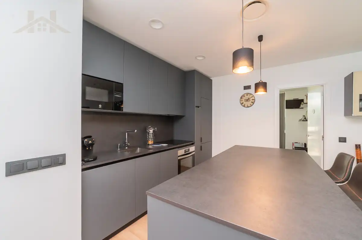 Cuina de Loft en venda en San Sebastián de los Reyes amb Aire condicionat i Terrassa