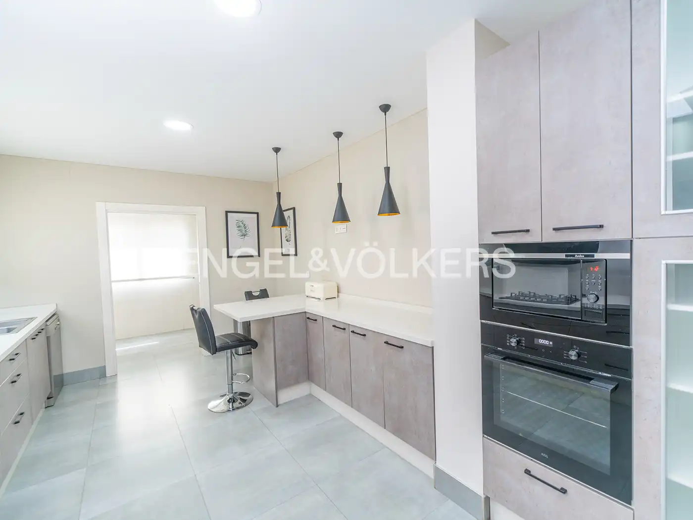 Cocina de Casa o chalet en venta en Santa Pola con Aire acondicionado, Calefacción y Jardín privado