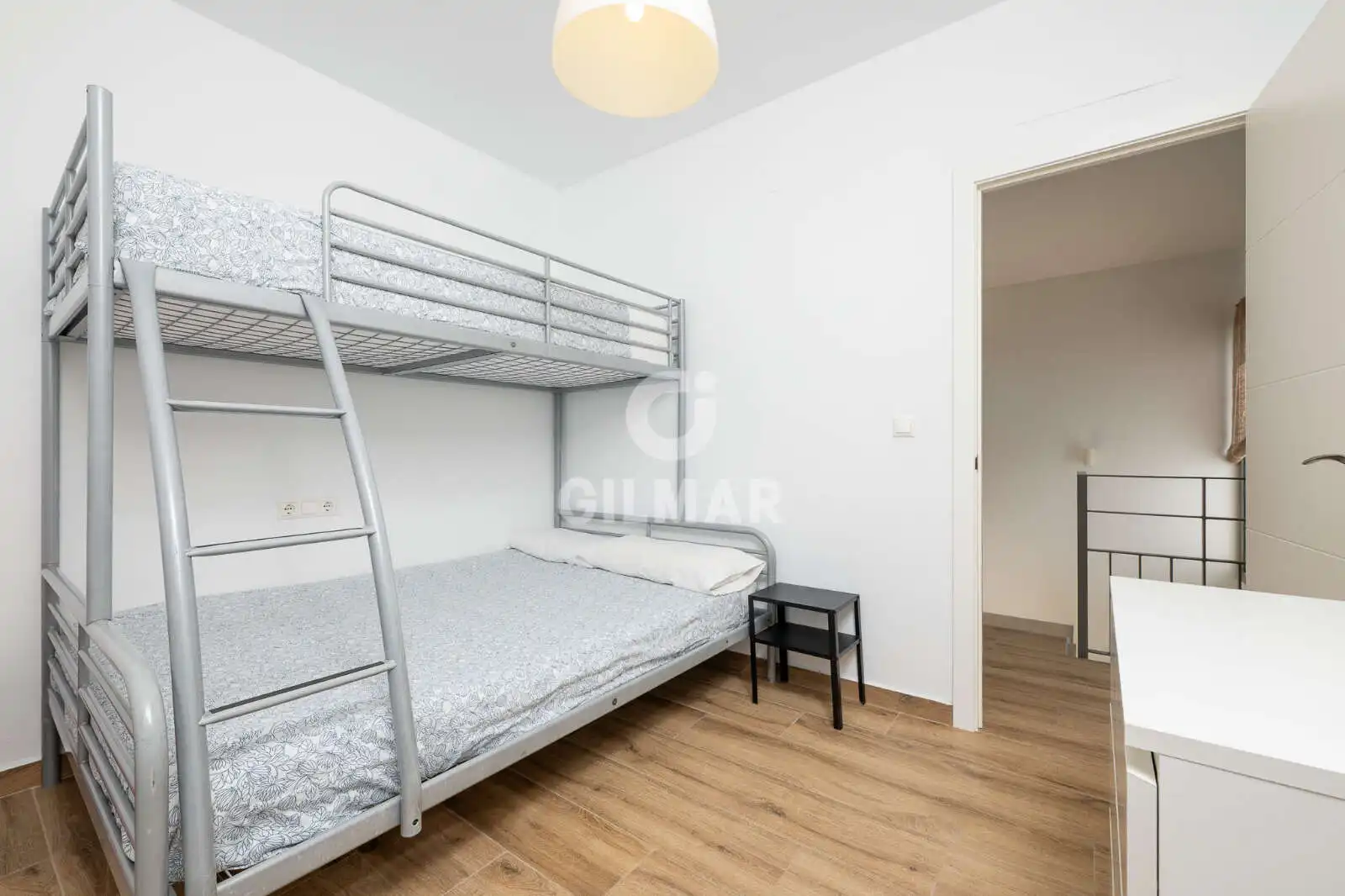 Dormitori de Casa o xalet en venda en Conil de la Frontera amb Jardí privat, Piscina i Moblat