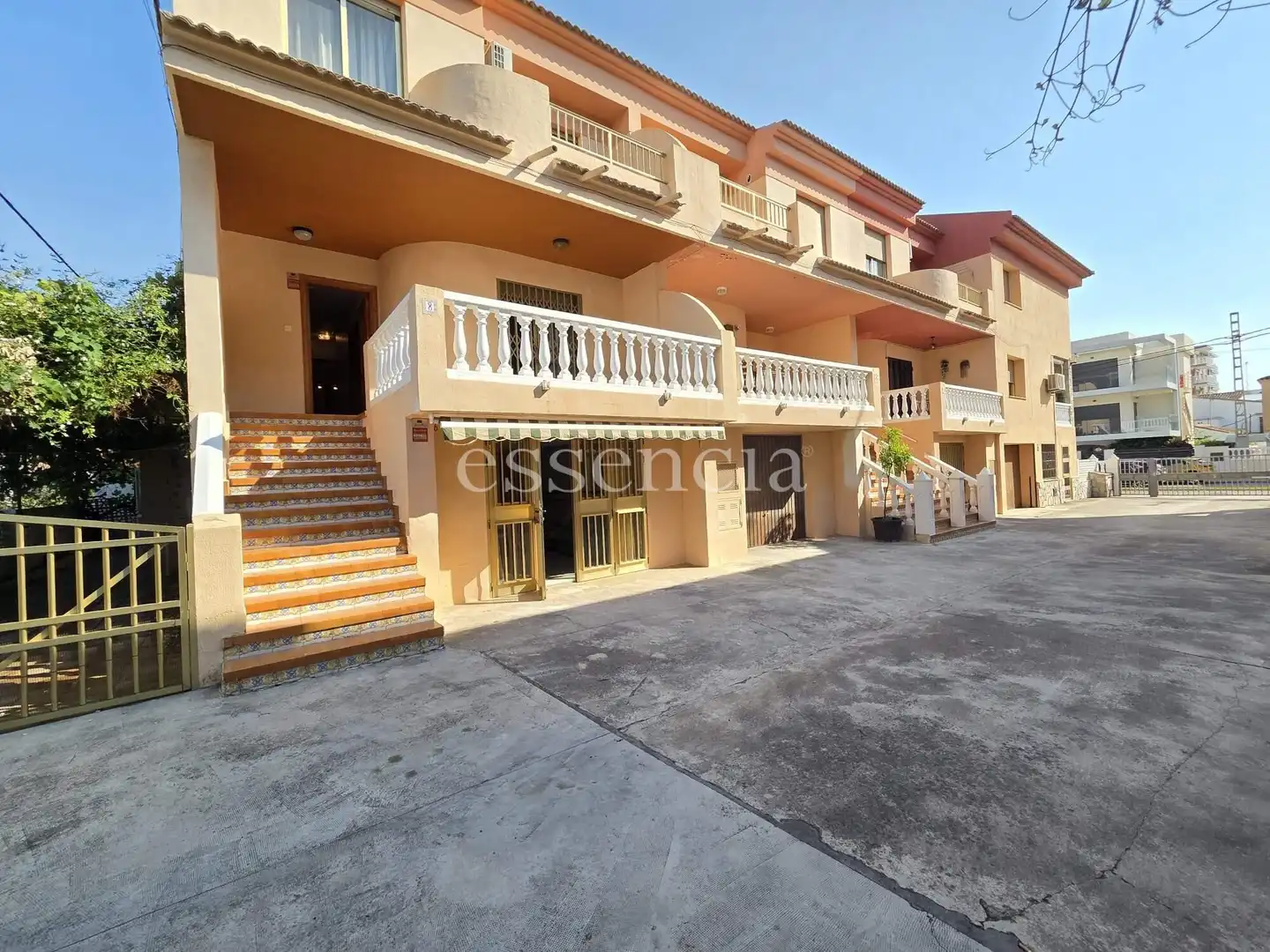 Casa adosada en venda a Piles